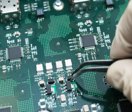 PCB电路板设计中的元器件选择方法与散热系统设计